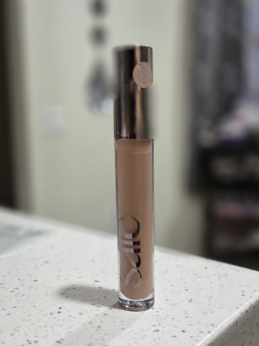 Liquid Concealer in Warm Beige - HB TWO Neutral Coverage